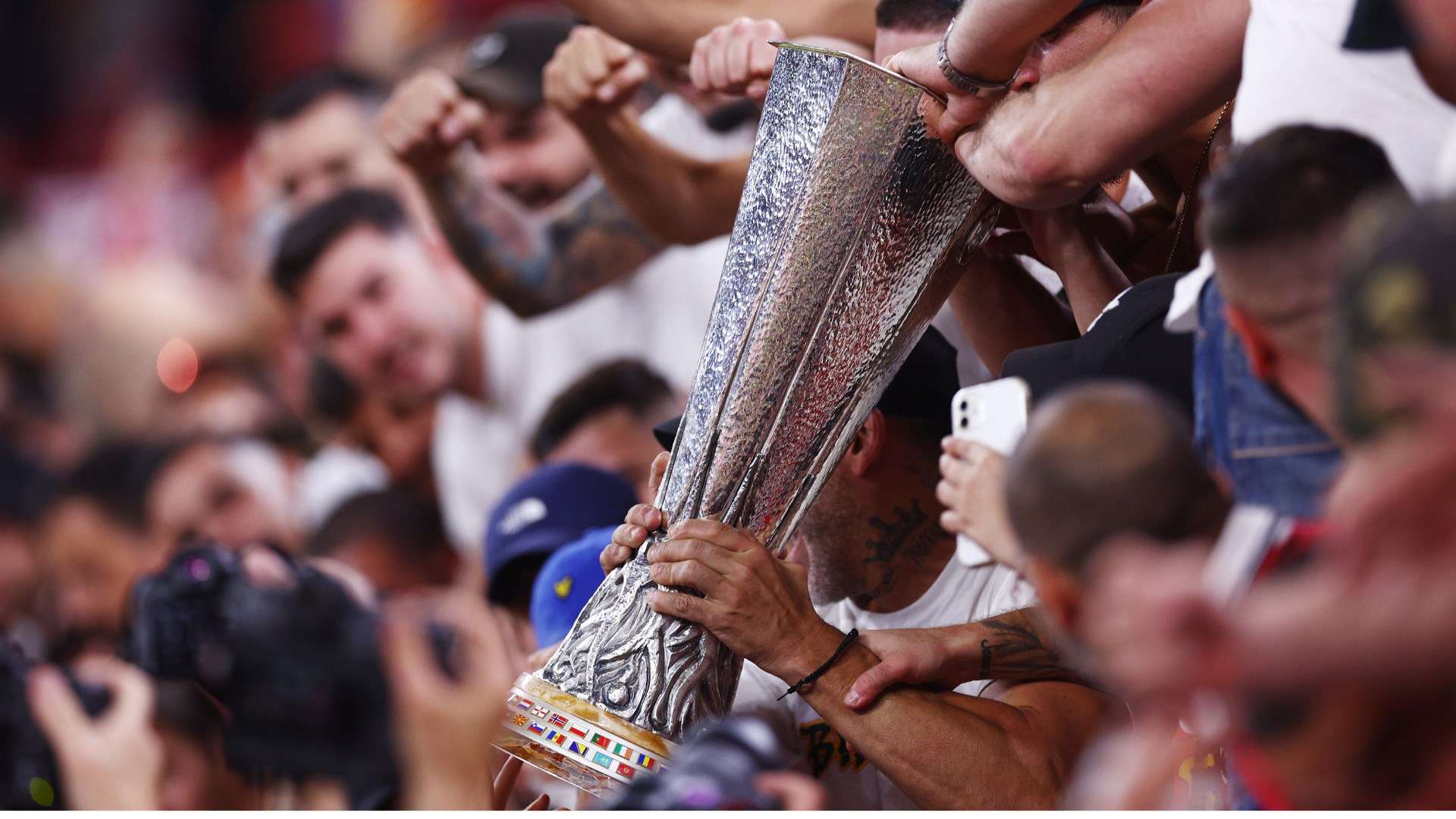 国青队长期待“菲”得更高，未来可期展翅翱翔