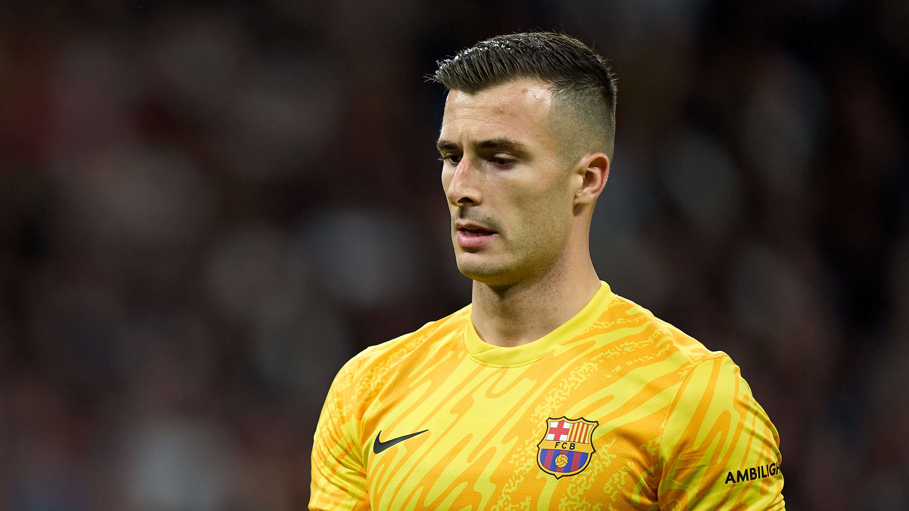 大赛4连冠梦破灭！阿根廷队遭遇世界杯魔咒，梅西遗憾退役在即