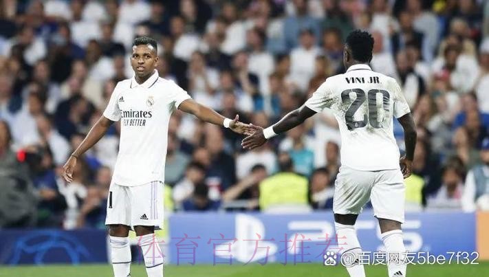 利兹联邀请劳尔执教遭拒 后者不希望现在离开皇马